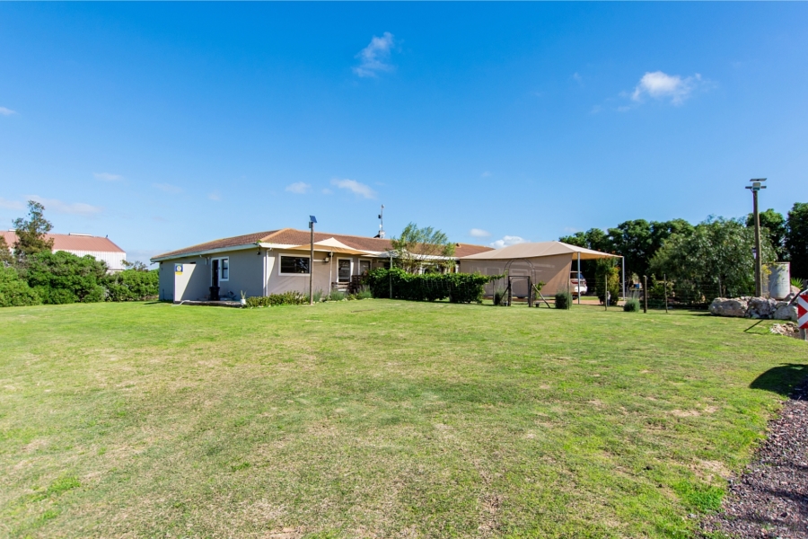 4 Bedroom Property for Sale in Vredenburg Rural Western Cape